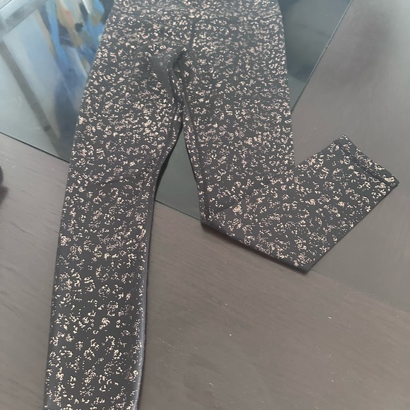 Leggings -size 4 - Picture 2 of 2
